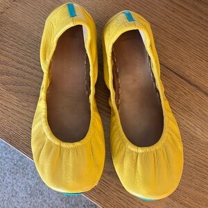 Mustard Tieks